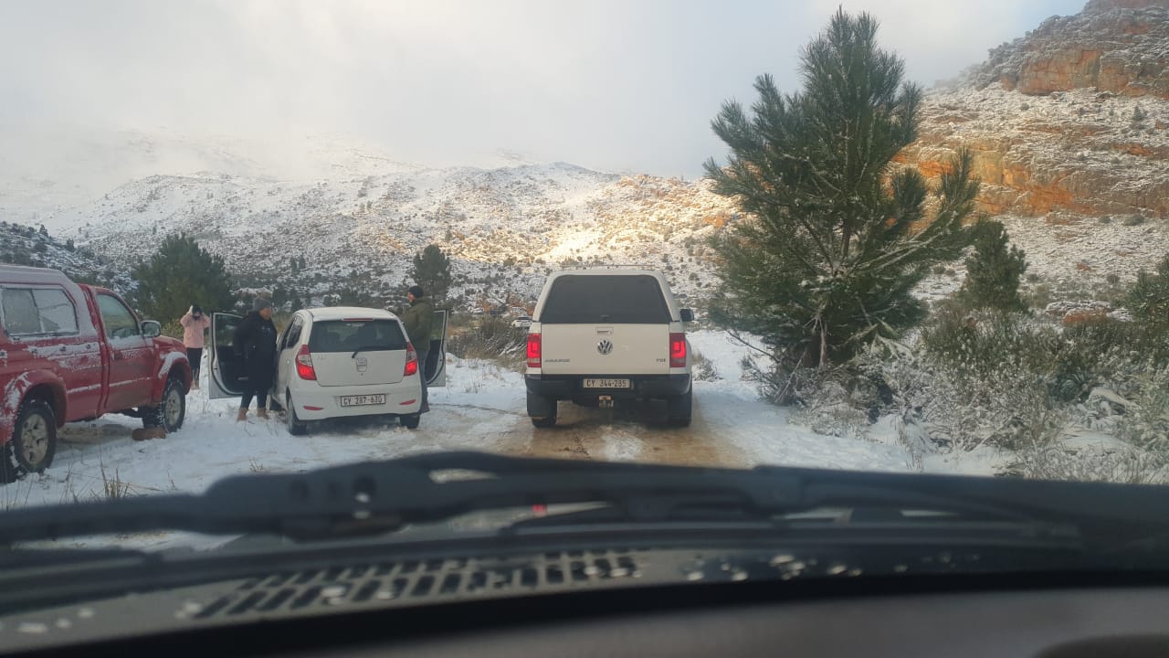 Taking in the snow at Matroosberg
