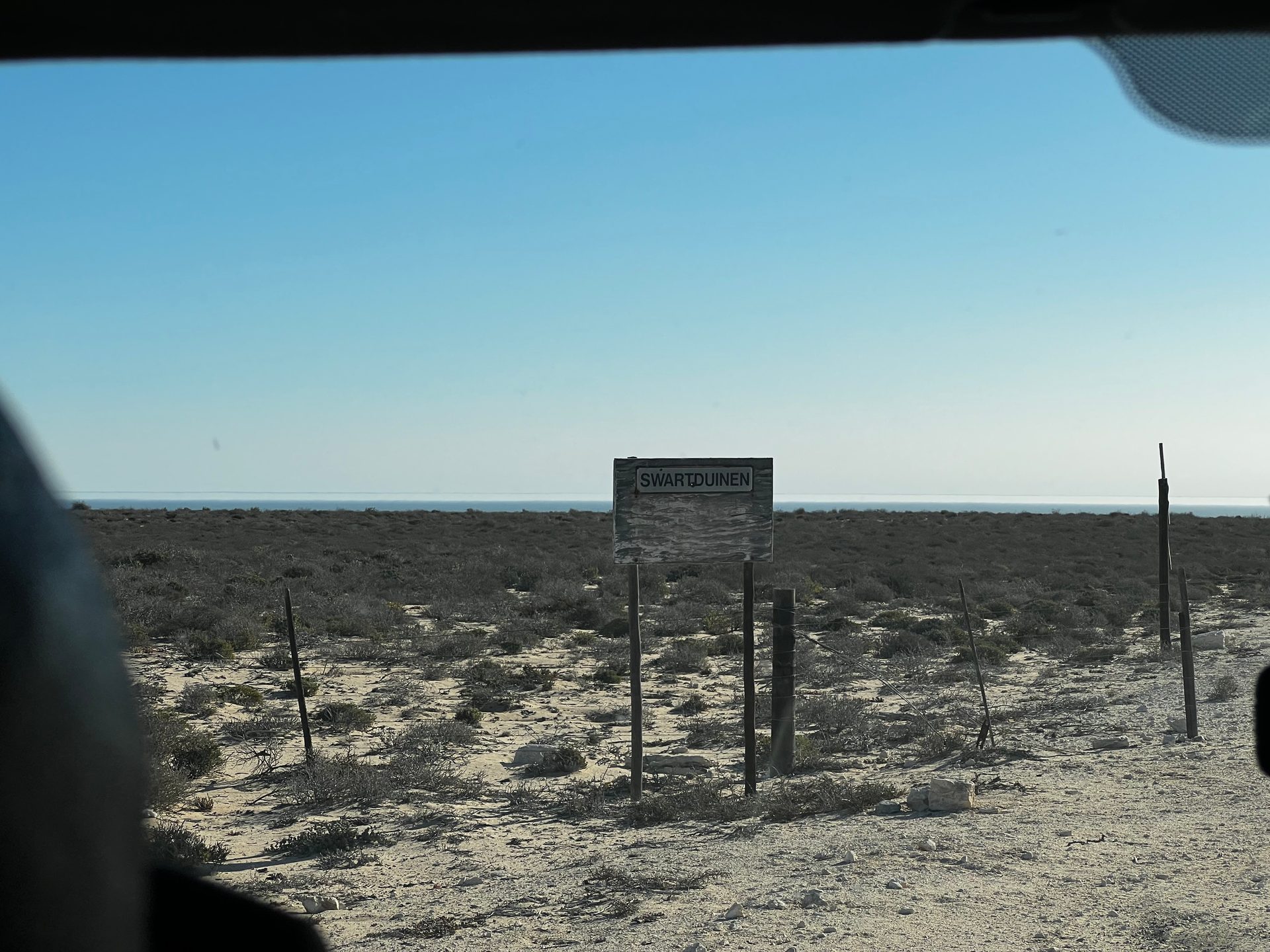 The road toward Swartduinen and the Diamond Coast