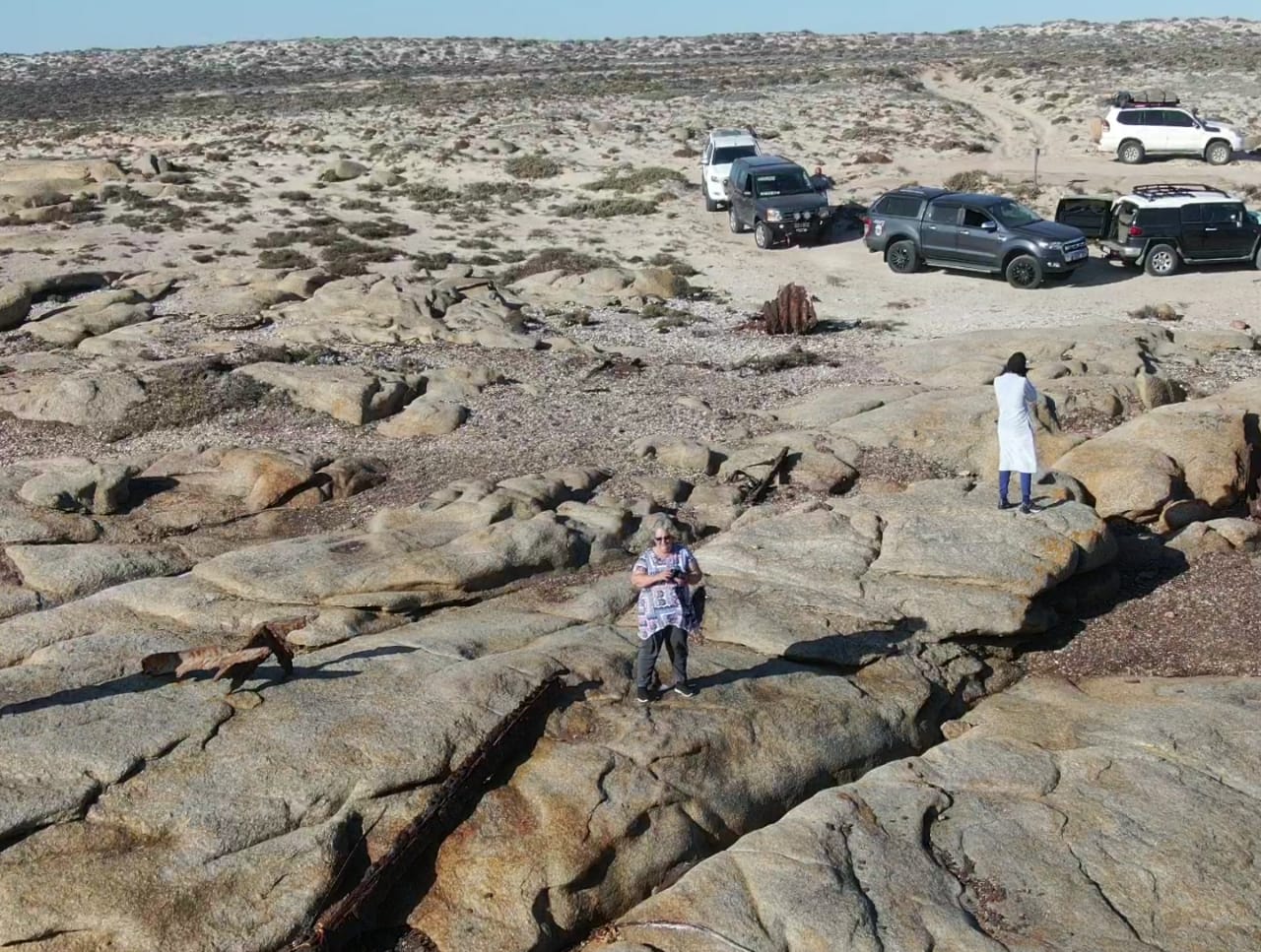 The convoy arriving at Waterval’s rocky shoreline