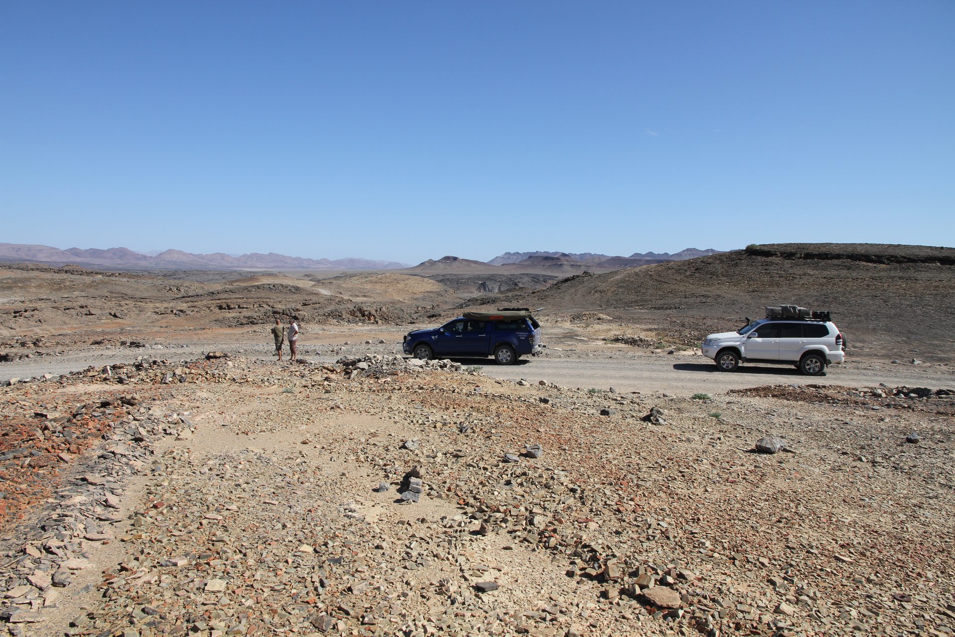 The convoy at Frontier River Resort — the morning before the drive home