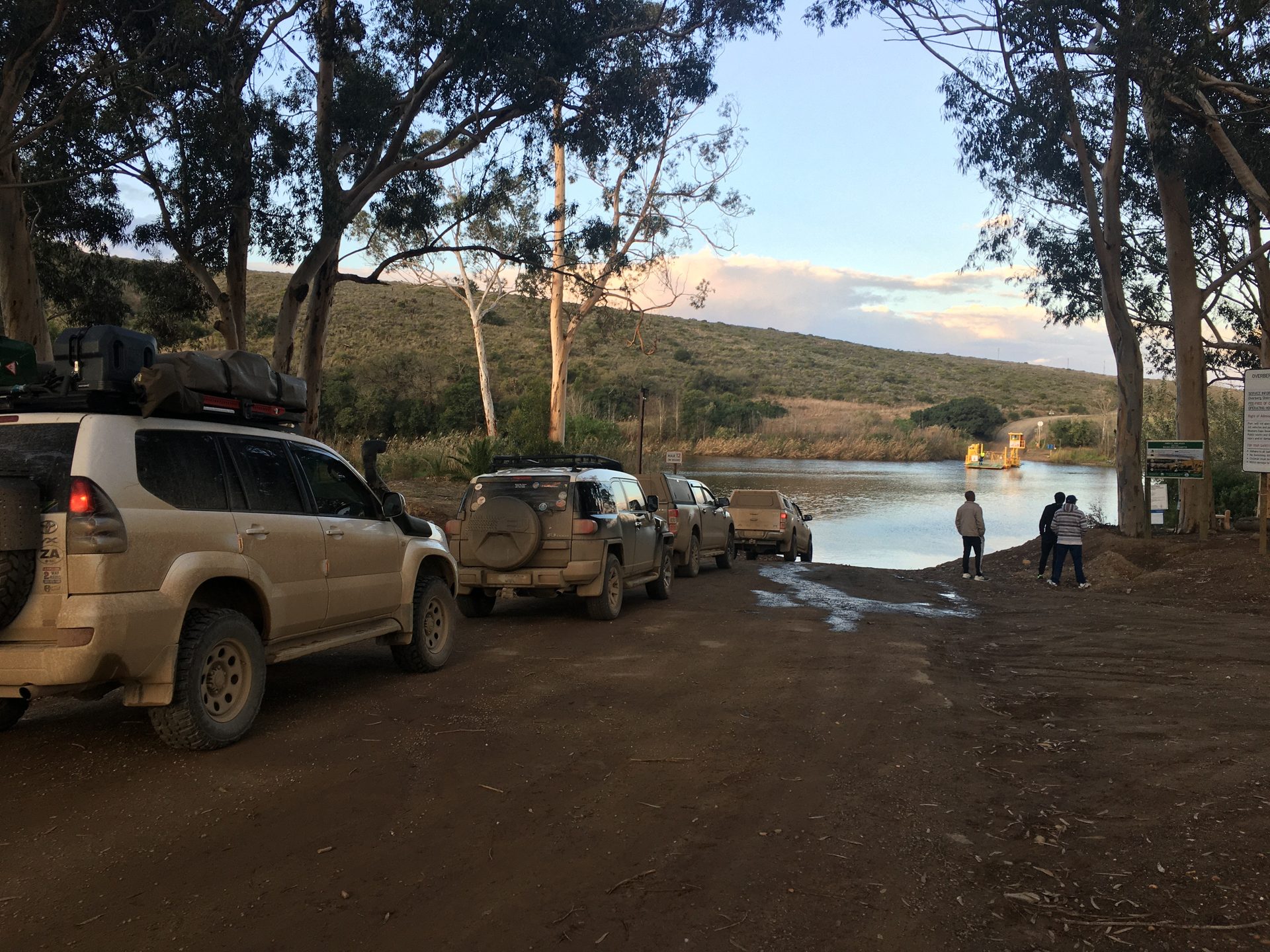 Waiting for the Malgas ferry